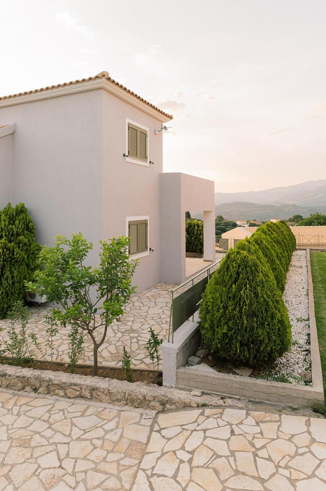 Vasilopoulos Residences - Villa Emelia With Shared Pool أرغوستولي المظهر الخارجي الصورة