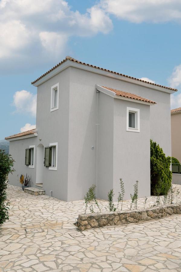 Vasilopoulos Residences - Villa Emelia With Shared Pool أرغوستولي المظهر الخارجي الصورة