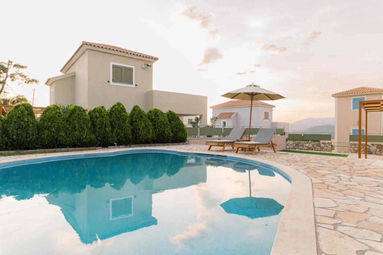 Vasilopoulos Residences - Villa Emelia With Shared Pool أرغوستولي المظهر الخارجي الصورة